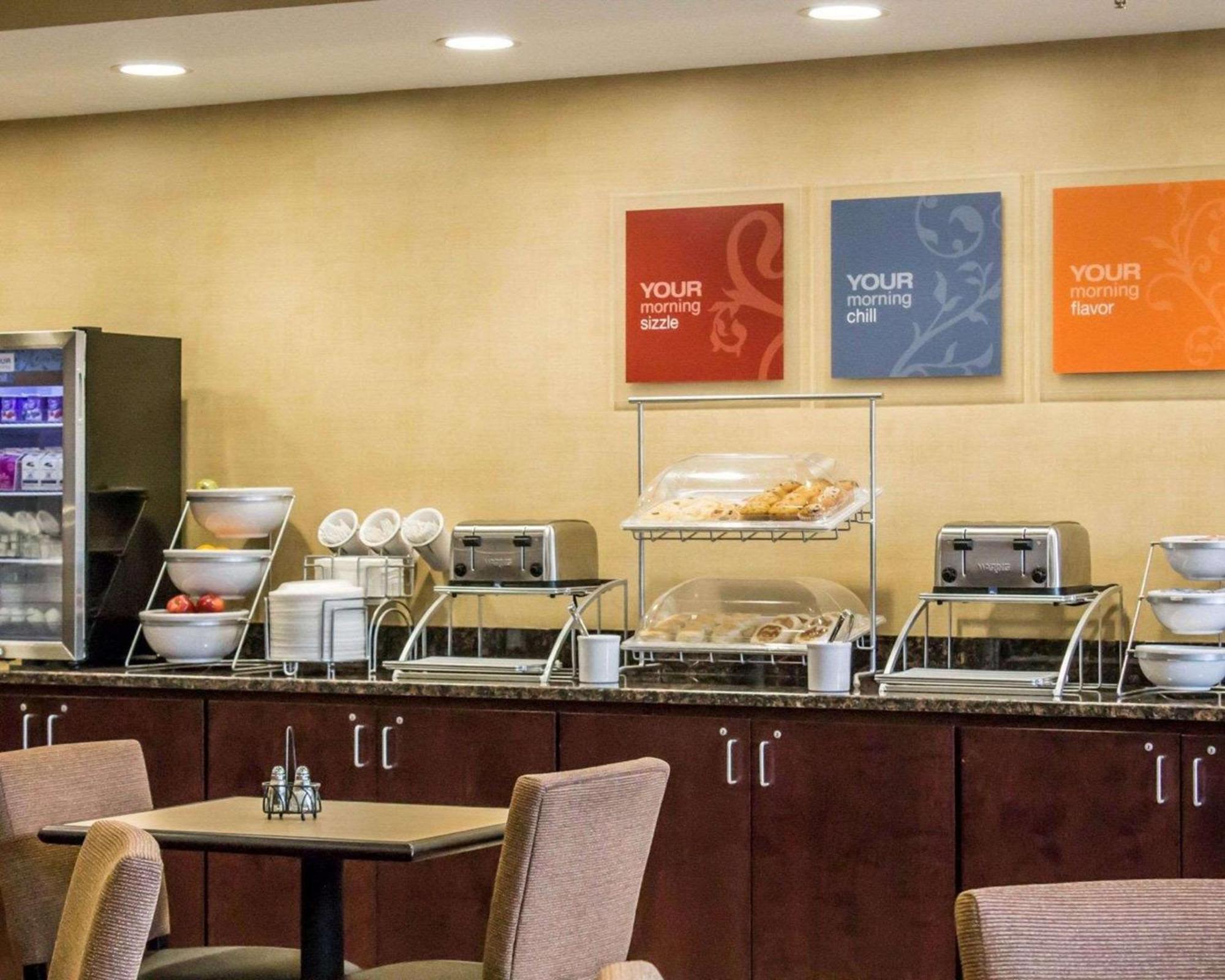 Comfort Inn & Suites Wadsworth Екстериор снимка