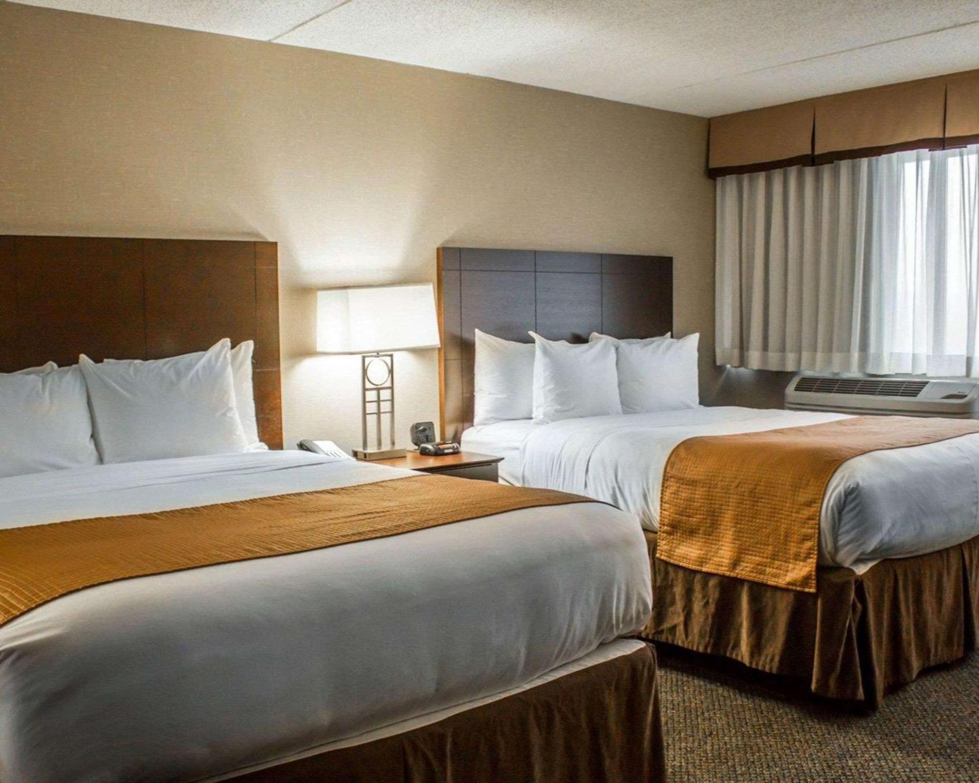 Comfort Inn & Suites Wadsworth Екстериор снимка