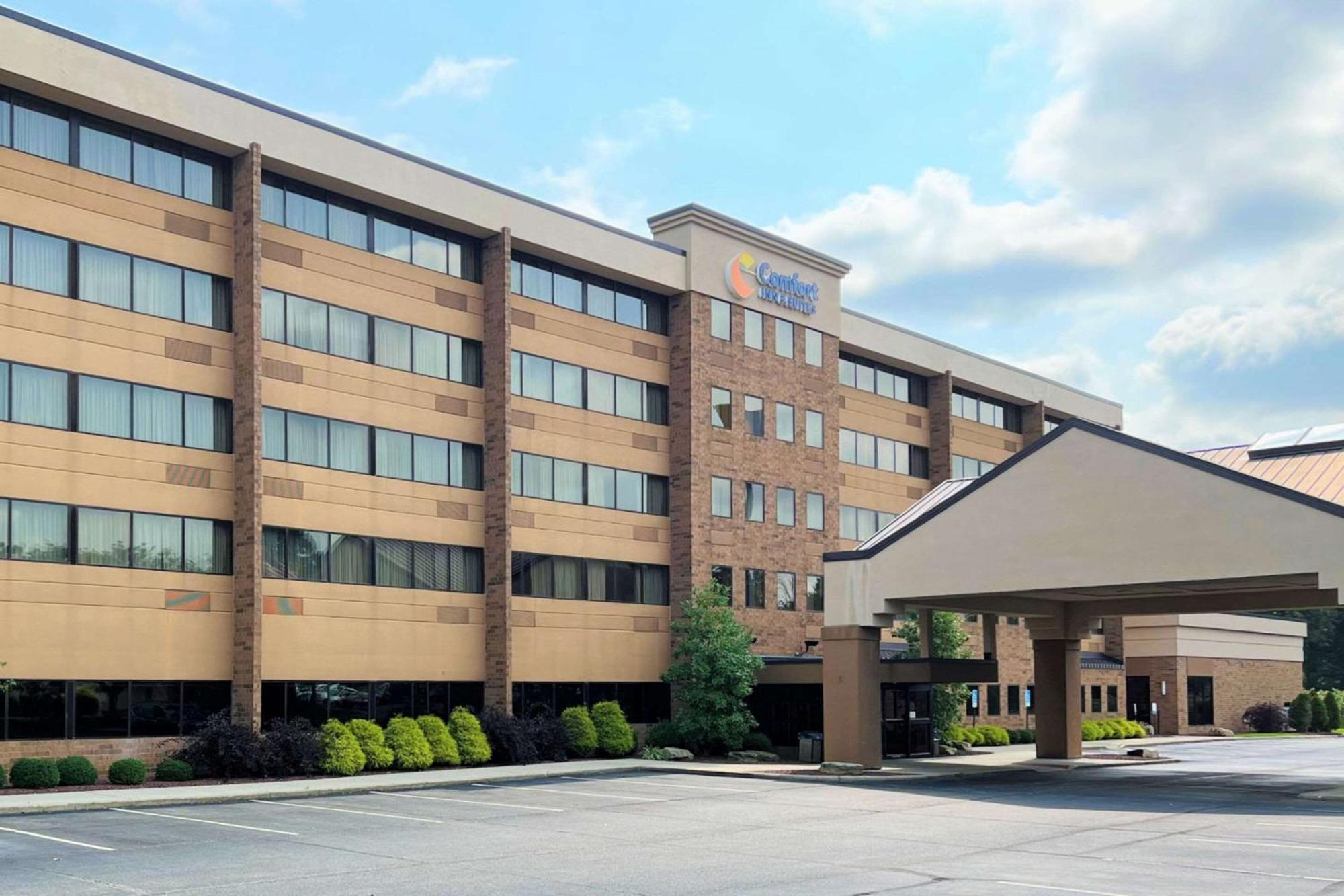 Comfort Inn & Suites Wadsworth Екстериор снимка