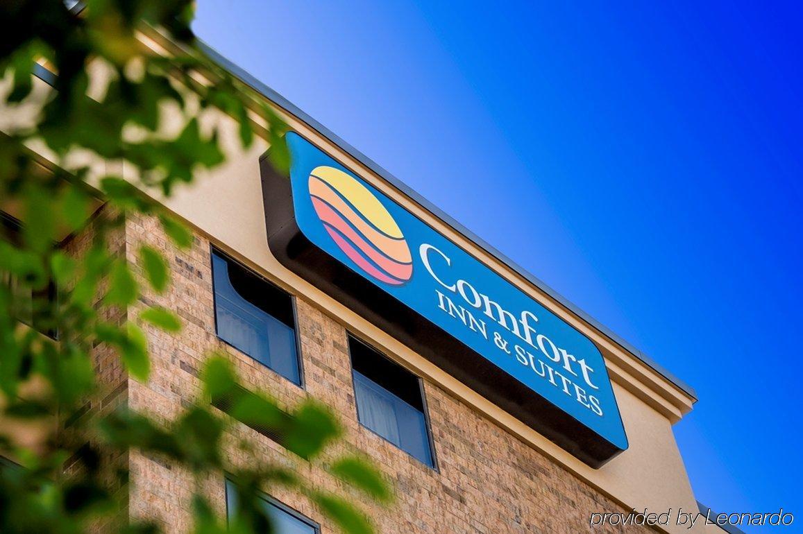 Comfort Inn & Suites Wadsworth Екстериор снимка